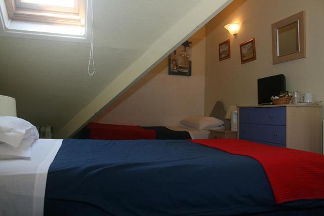 The Knoll Guesthouse Newport  Ruang foto