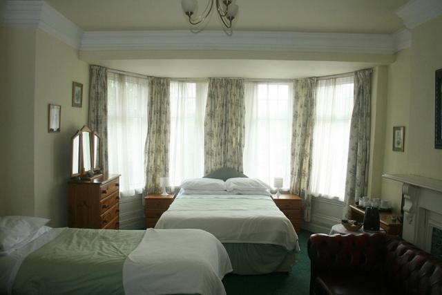 The Knoll Guesthouse Newport  Ruang foto