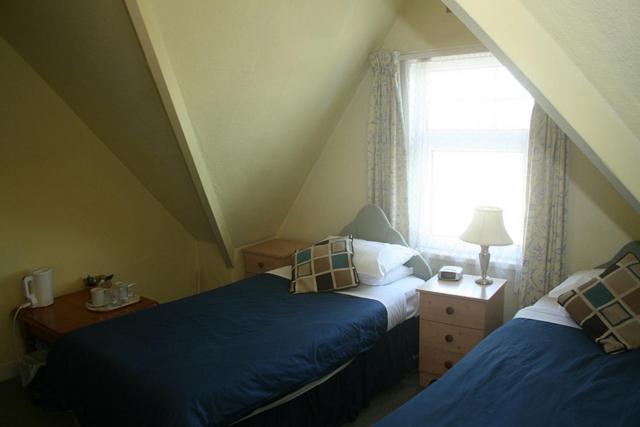 The Knoll Guesthouse Newport  Bagian luar foto