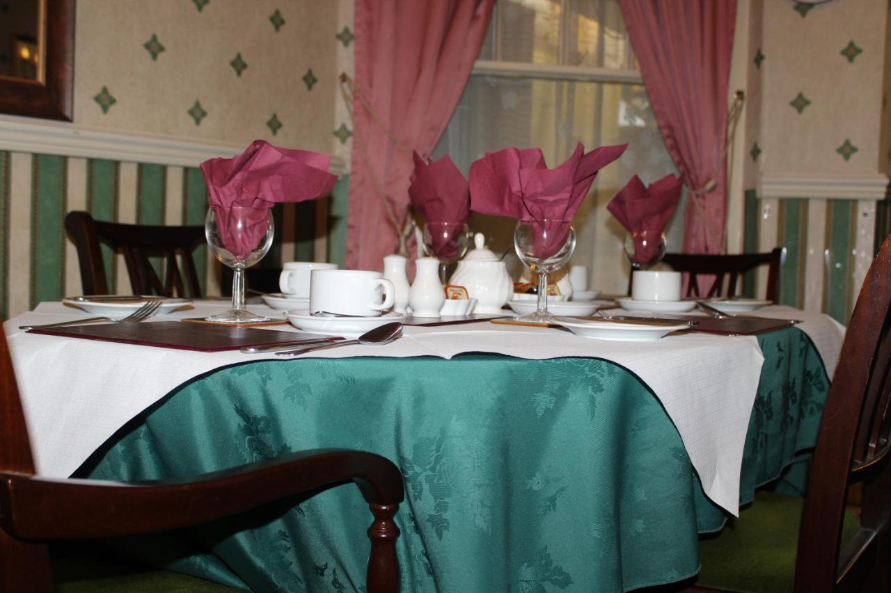 The Knoll Guesthouse Newport  Bagian luar foto