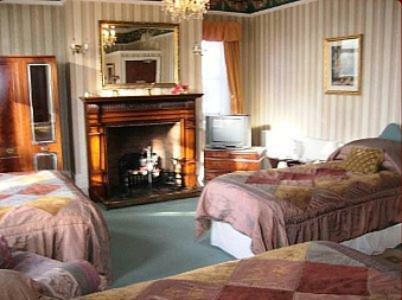 The Knoll Guesthouse Newport  Bagian luar foto